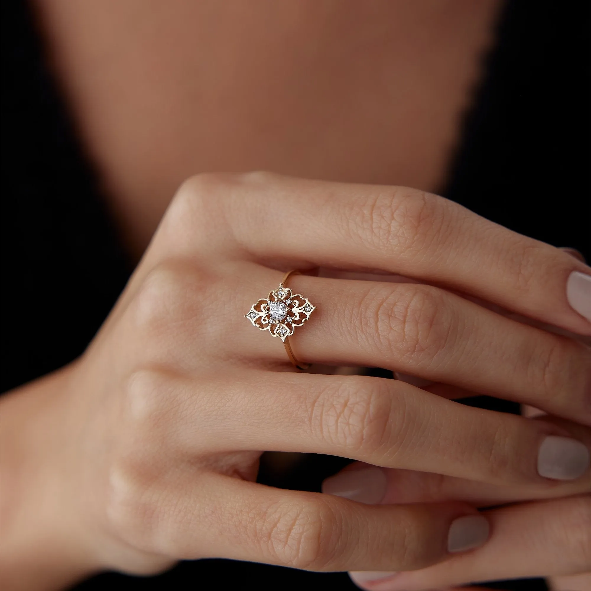 14k Gold Queen Ring
