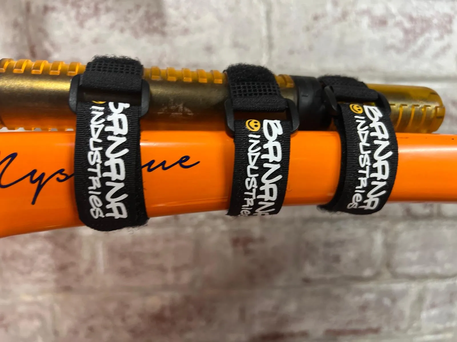 Banana Strap On (hook and loop)