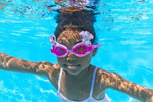 Bestway Deluxe Goggles Minnie (one pair of goggles, 1 assorted character designs)