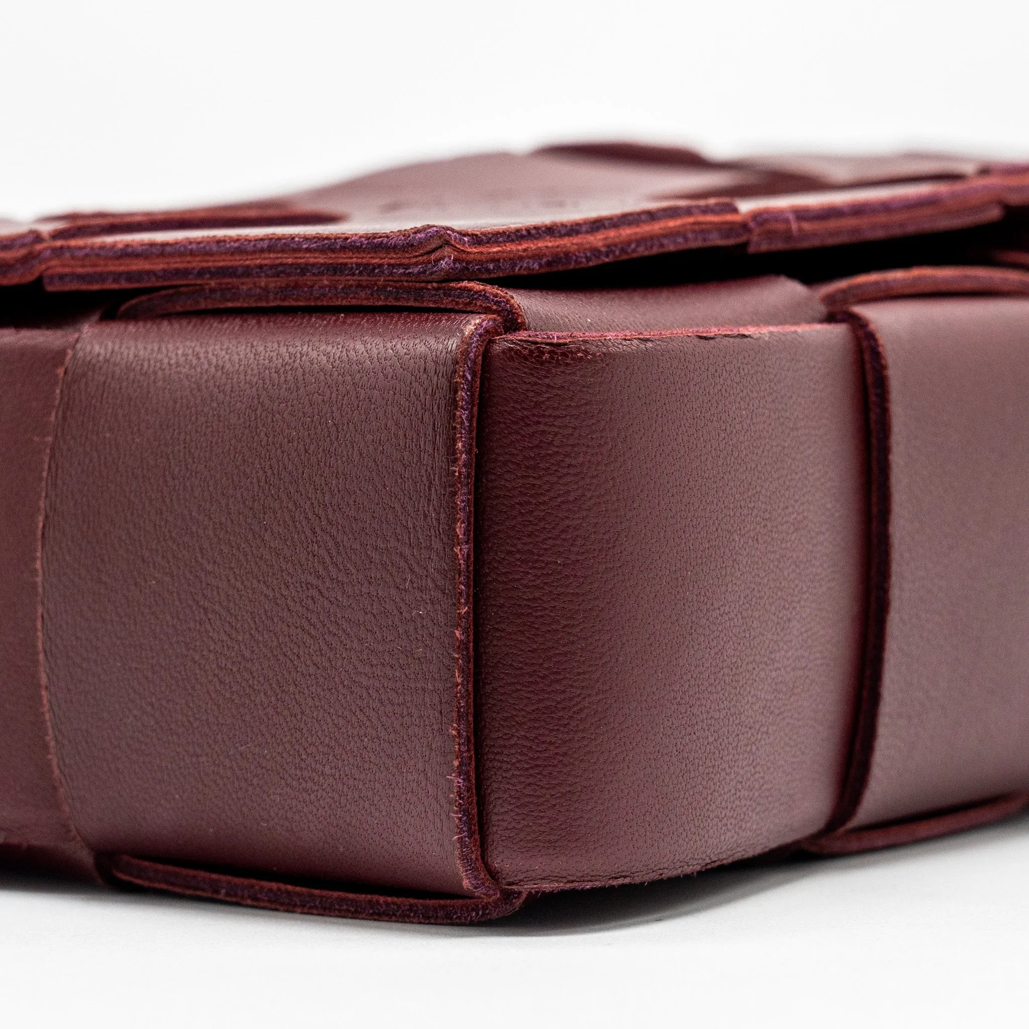 Bottega Veneta Classic Cassette Bag Lambskin Burgundy GHW