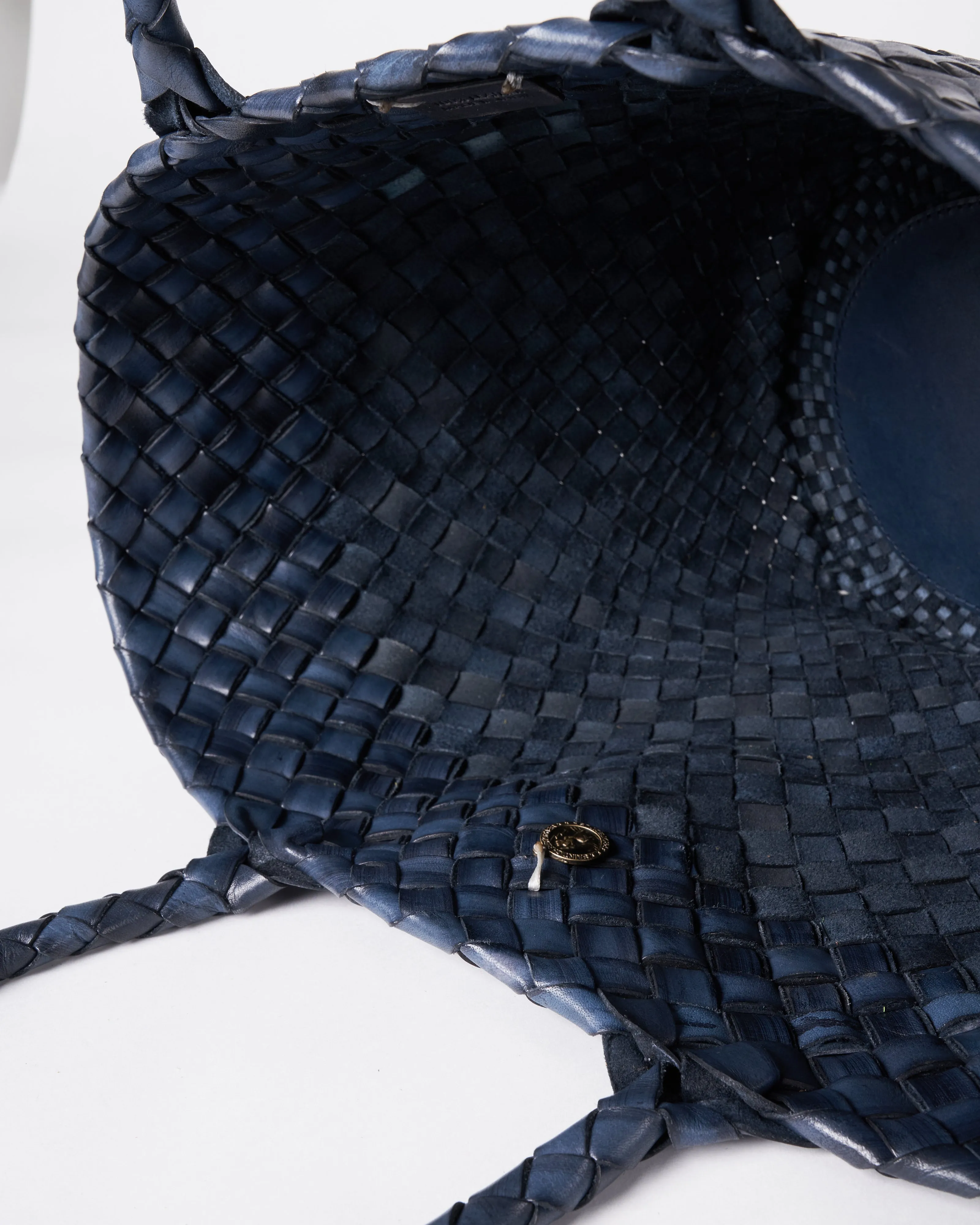 egola - marine leather