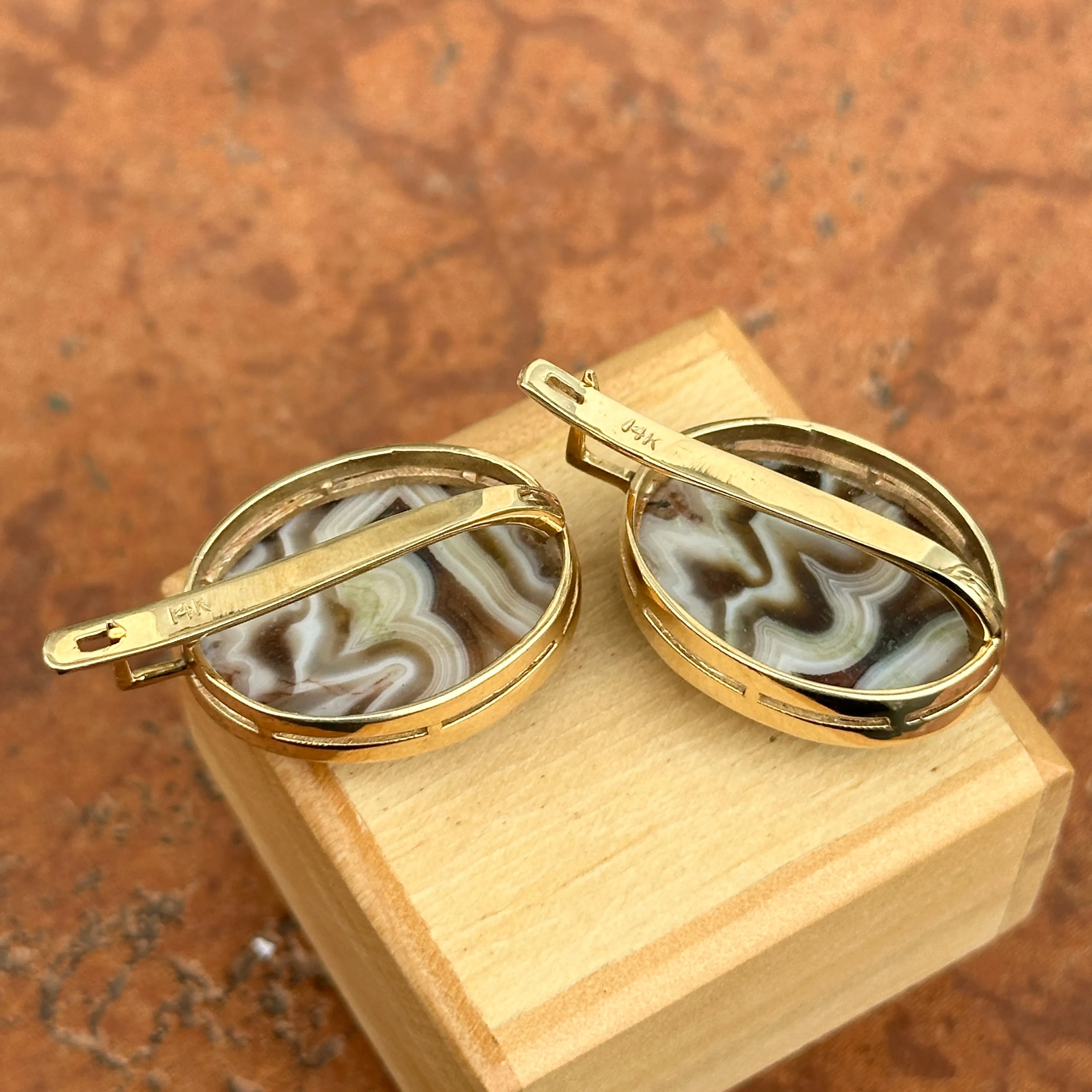 Estate 14KT Yellow Gold Oval Agate Drop Earrings