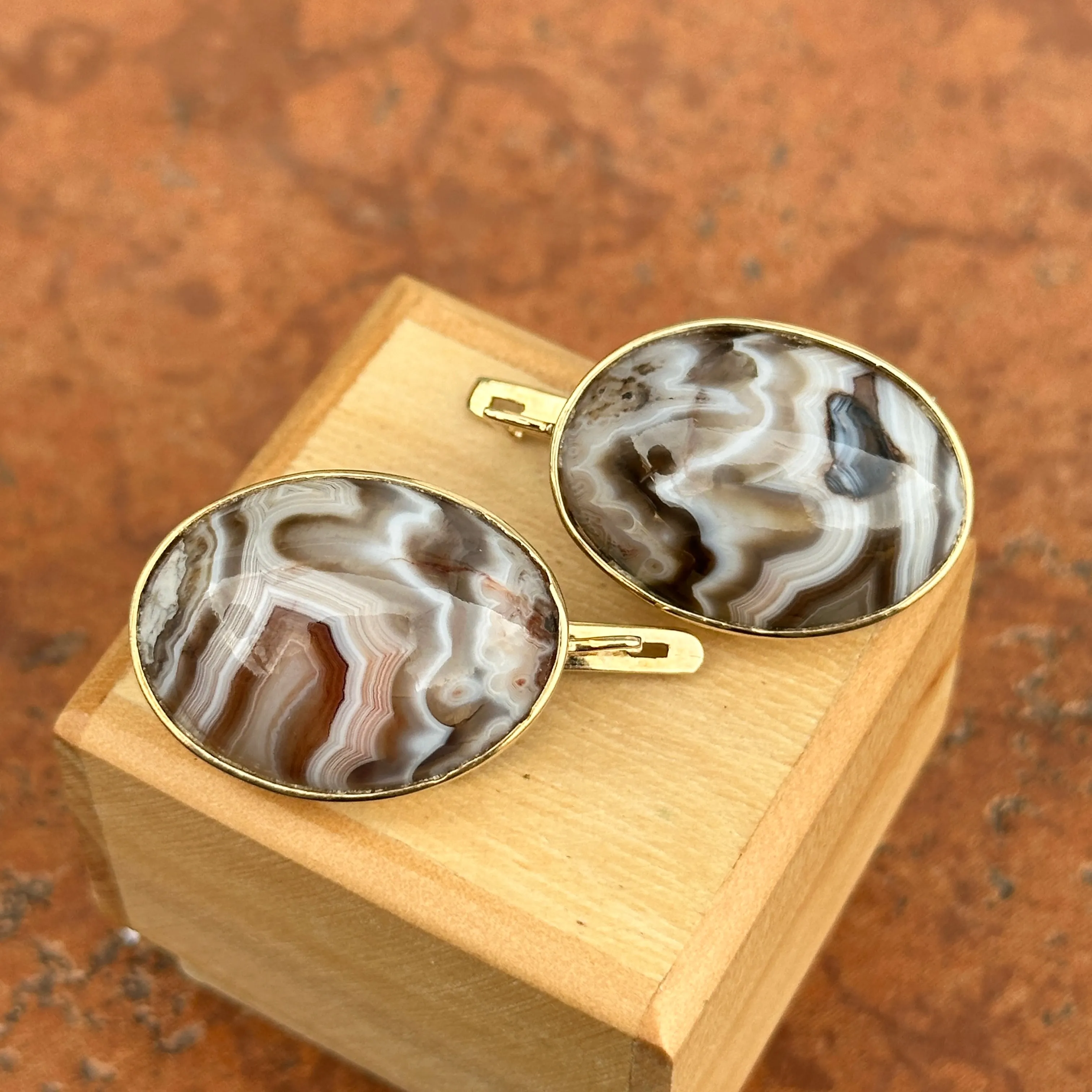 Estate 14KT Yellow Gold Oval Agate Drop Earrings