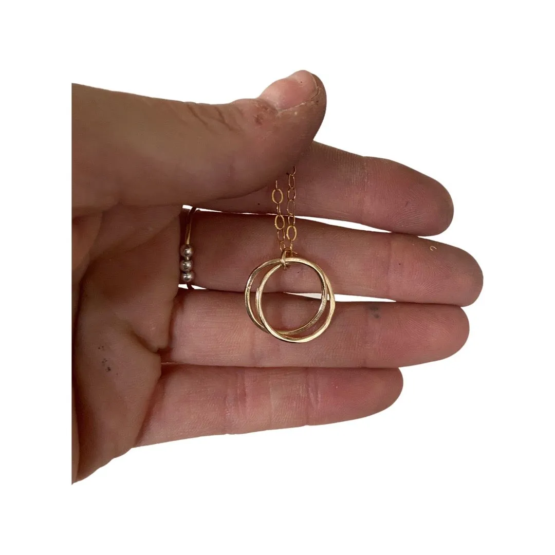 Everly Open Circle Necklace