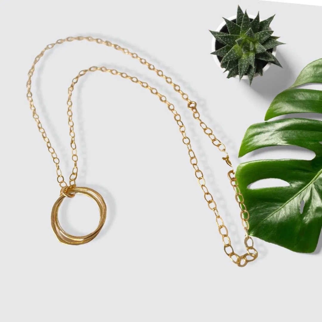 Everly Open Circle Necklace