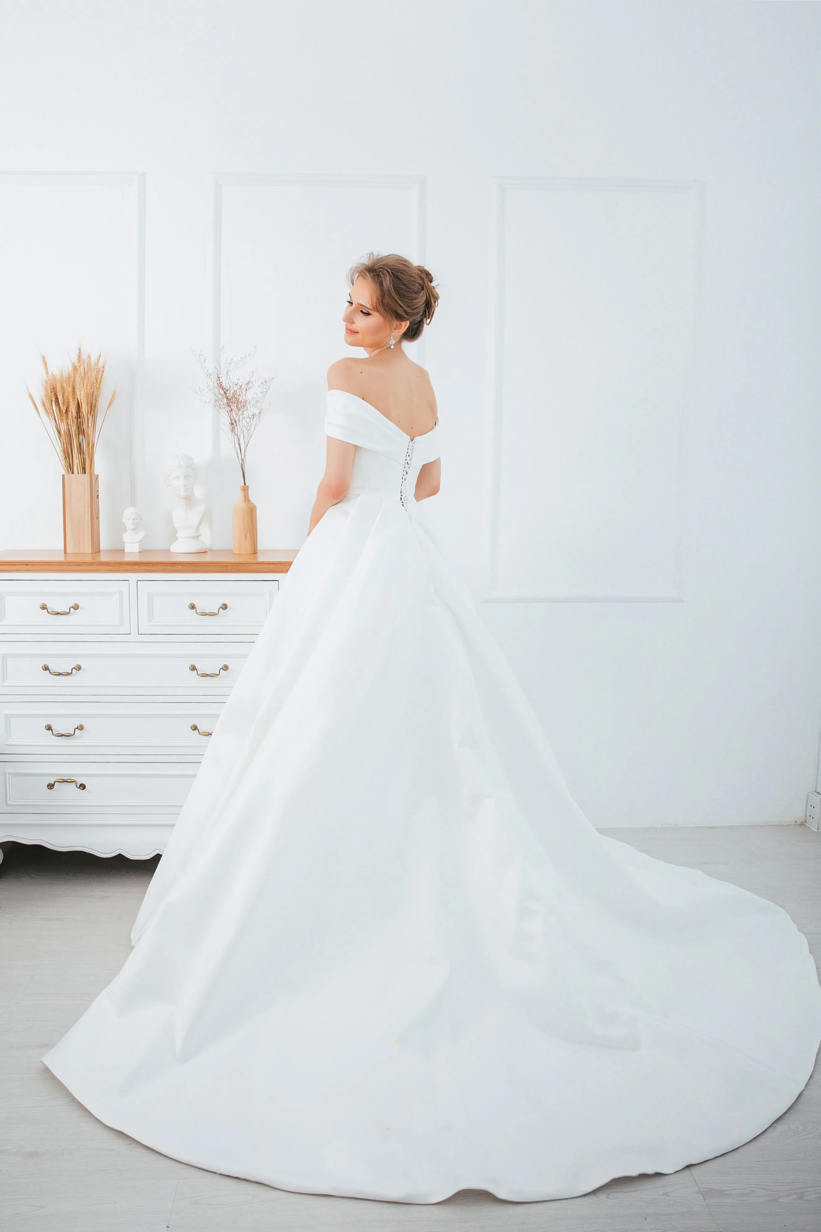HALI Handmade Satin Crystal Beading Wedding Dress
