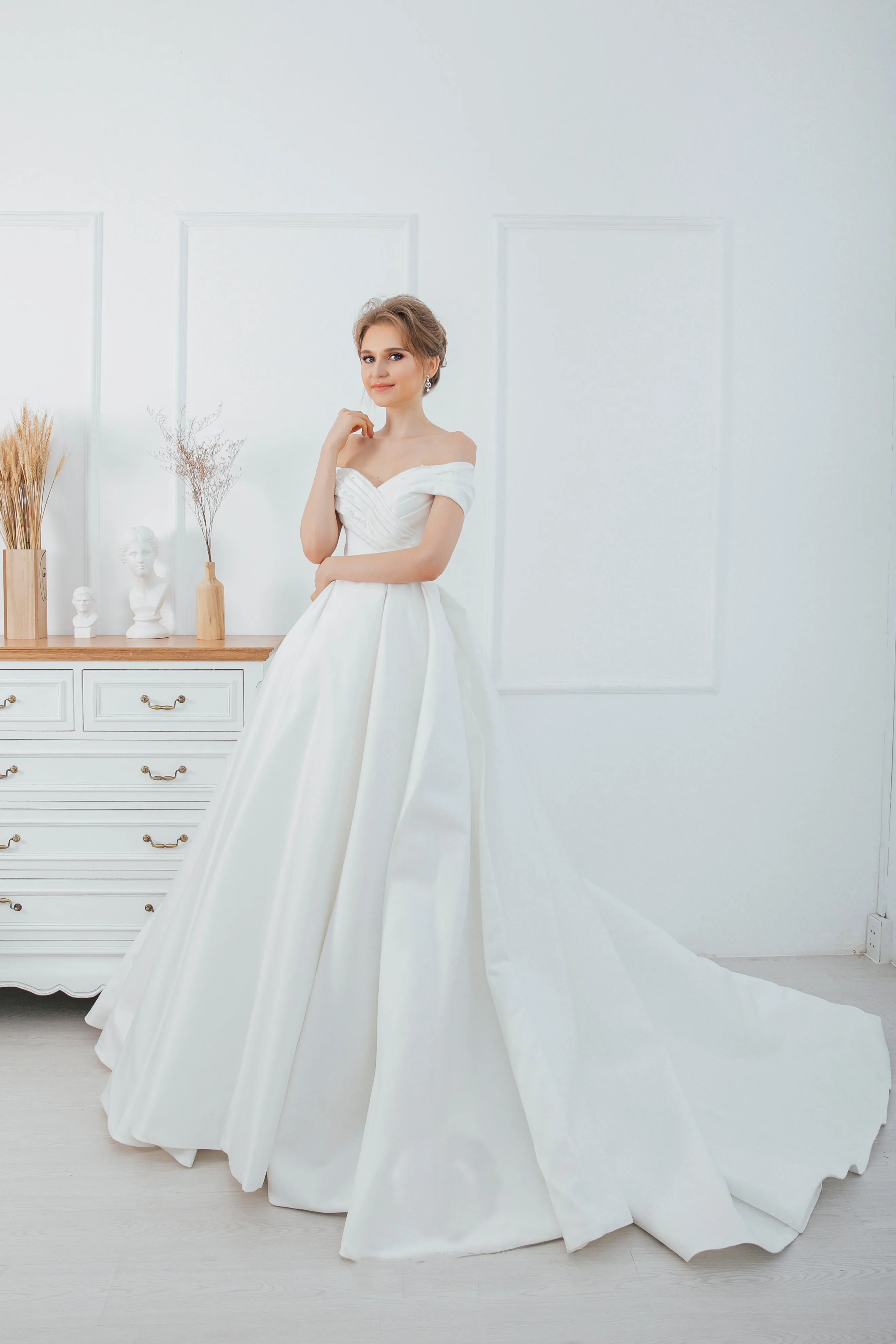 HALI Handmade Satin Crystal Beading Wedding Dress