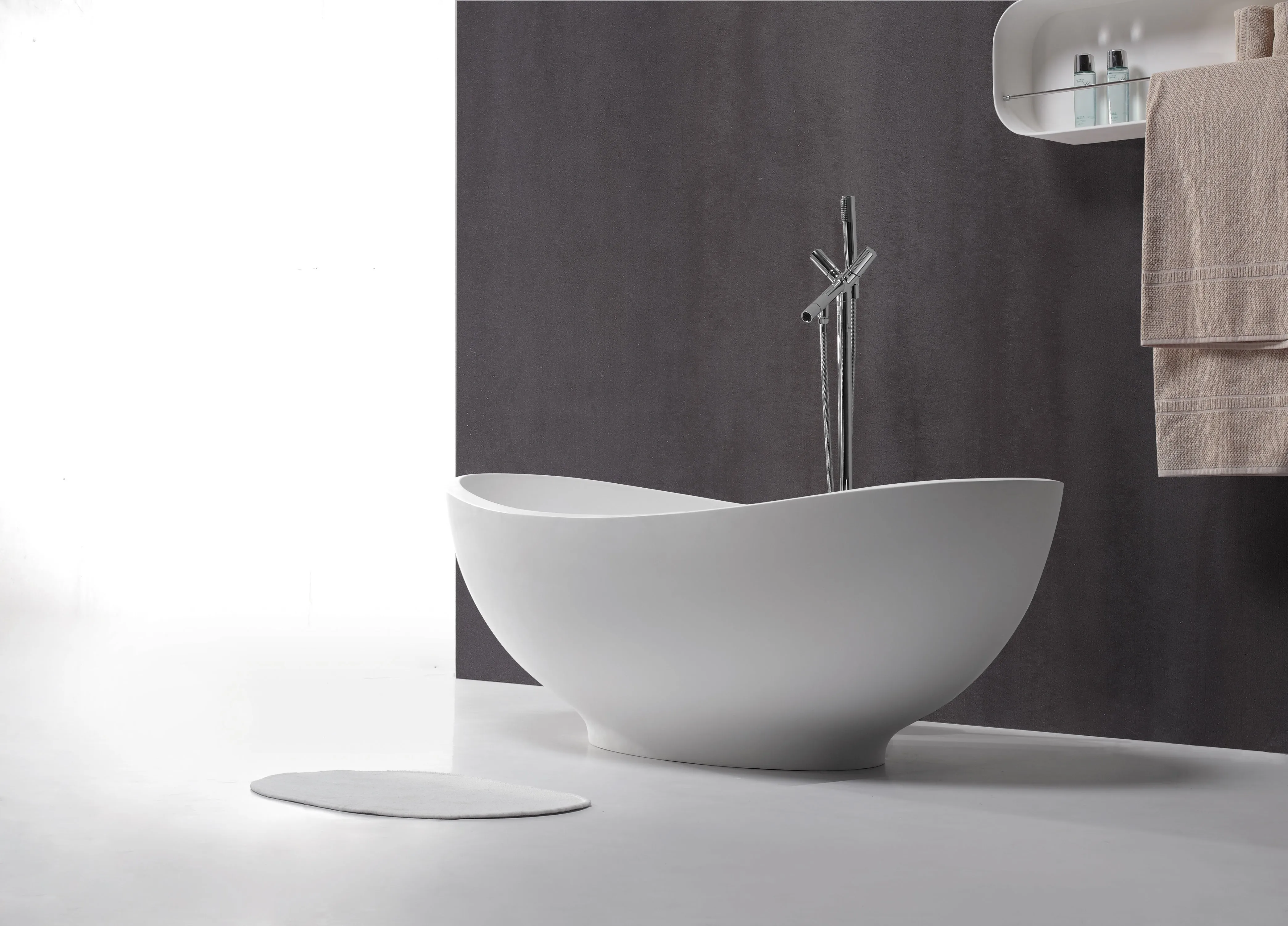 Hugi Elegant Stone Bath - Seated On Plinth - 1575mm - B089