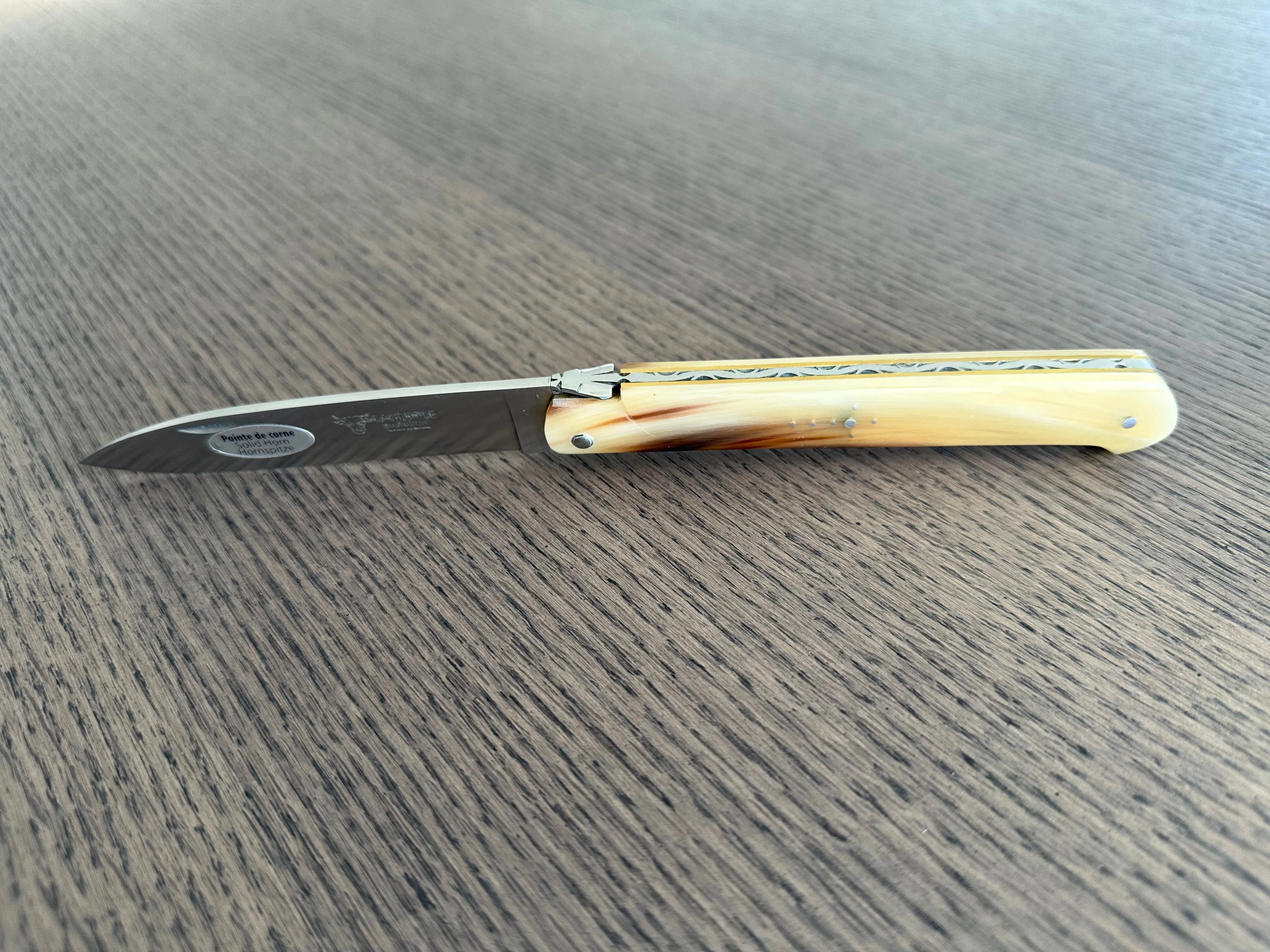 Laguiole en Aubrac Droit Luxury Multipurpose Knife With Handcarved Stainless Steel Spring, Brass Plates, Solid Horne Handle, 5.12-Inches