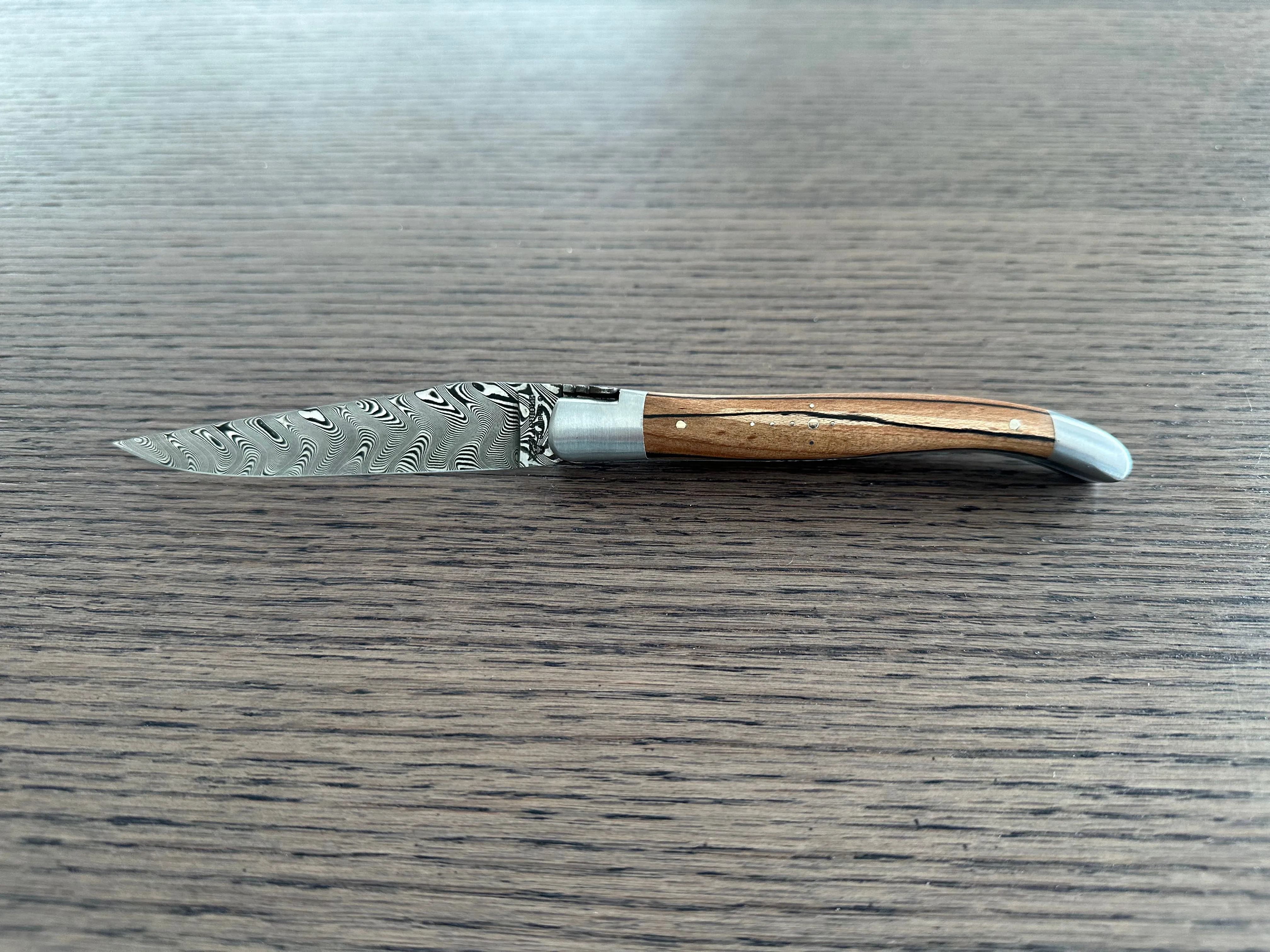 Laguiole en Aubrac Handcrafted Double Carved Plates Damascus Blade Multipurpose Knife, Aubrac Wood Handle, Special Forged Bee, 4.75-in