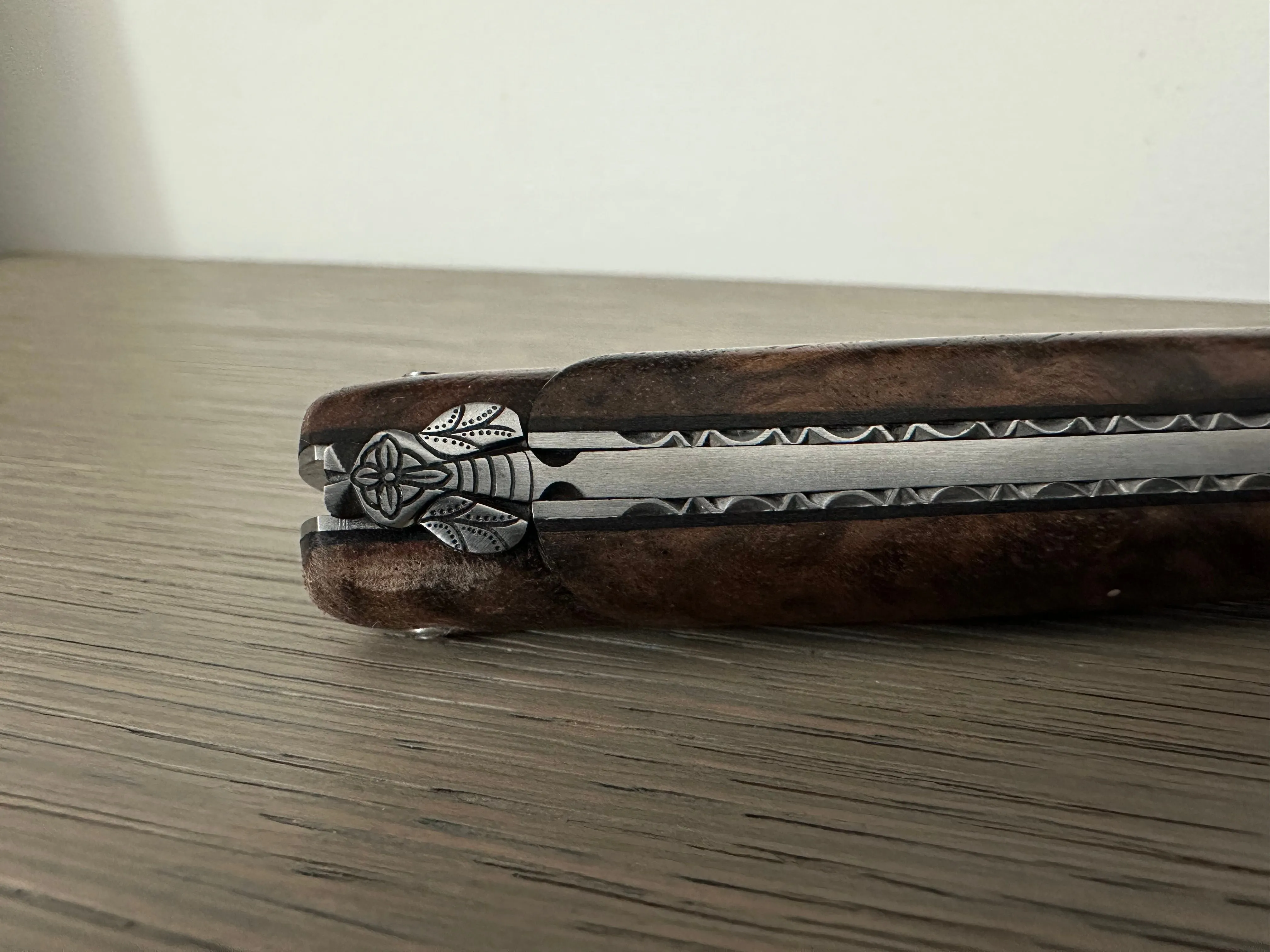 Laguiole en Aubrac Luxury Spring And Handcarved Plates Multipurpose Knife, Limited Edition Handcrafted Special Bee With Walnut Wood Handle, 4.75- Inches