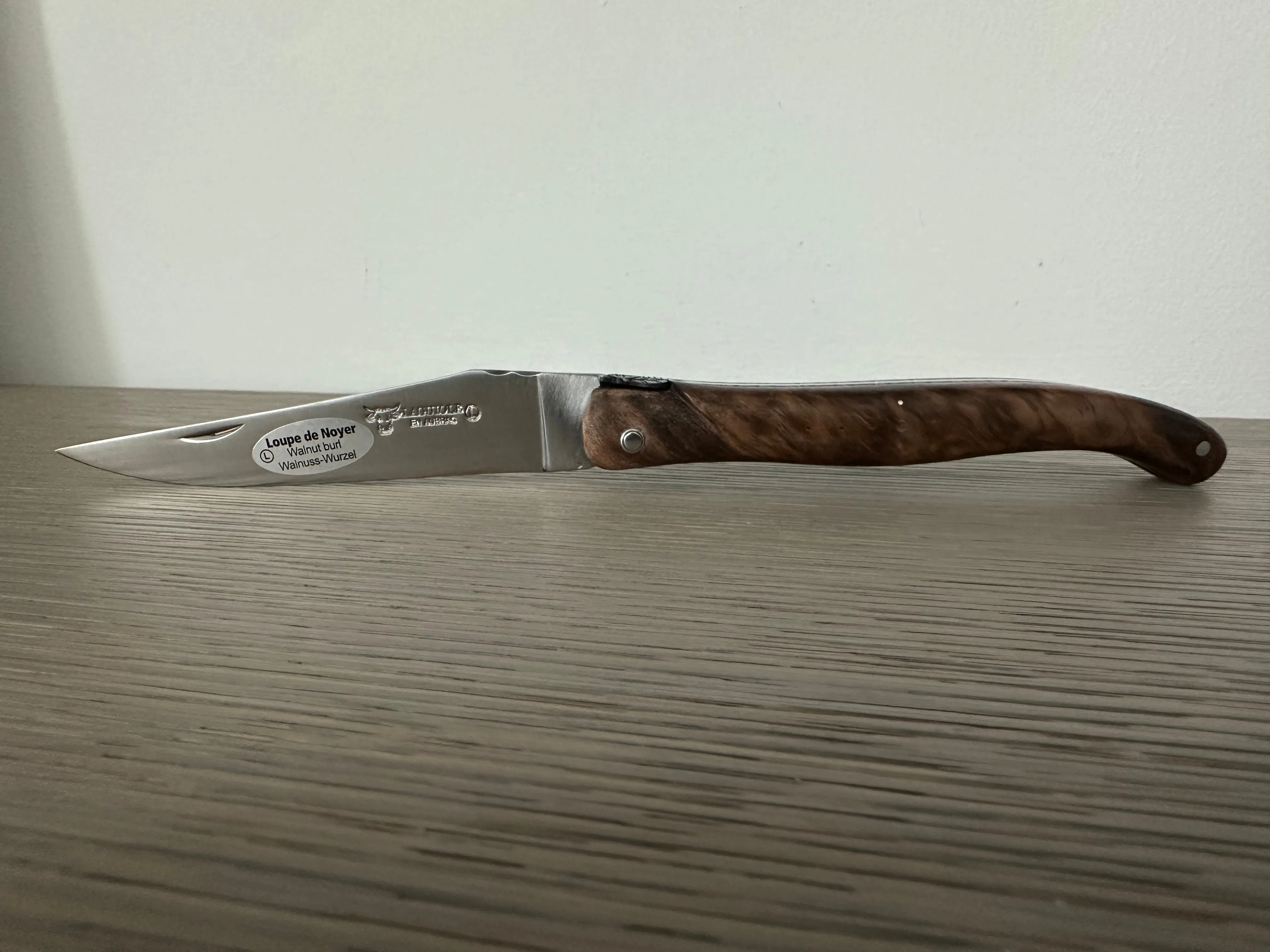 Laguiole en Aubrac Luxury Spring And Handcarved Plates Multipurpose Knife, Limited Edition Handcrafted Special Bee With Walnut Wood Handle, 4.75- Inches