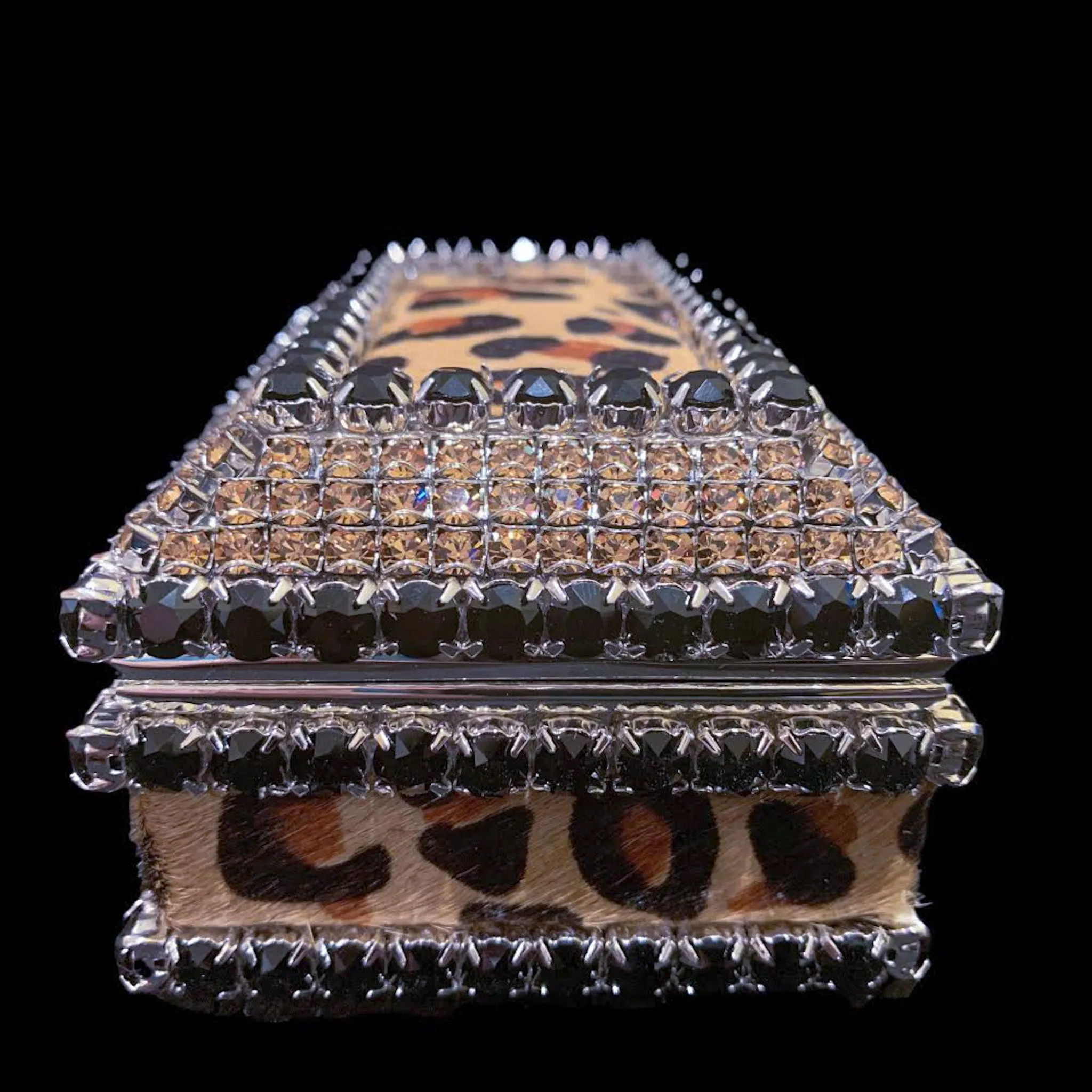 Leopard Keepsake Box Featuring Premium Crystal