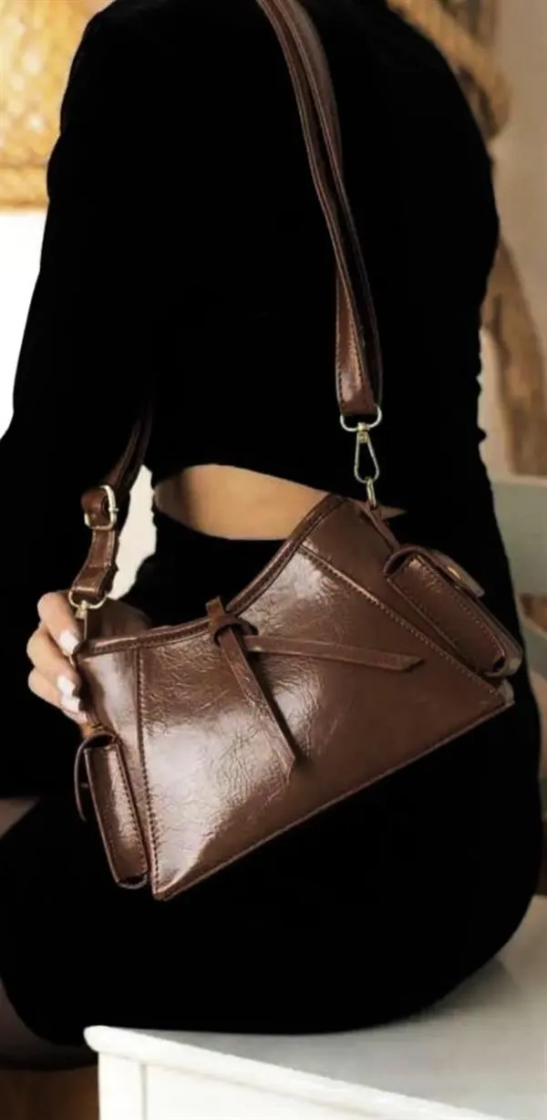 <tc>Camelia Sac à main marron foncé pour femme</tc>