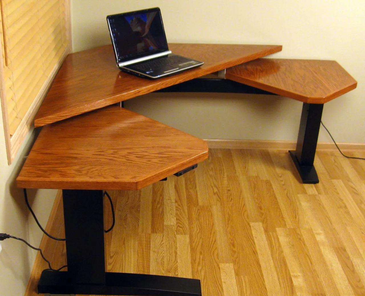 Maverick Corner Desk ideal for Quadriplegics in a Power Wheelchair - FREE USA SHIPPING