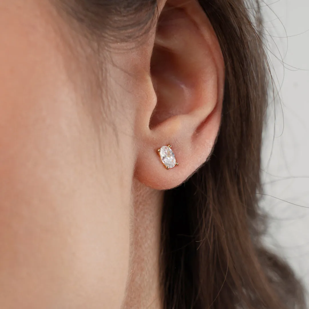 SINGLE STONE STUDS