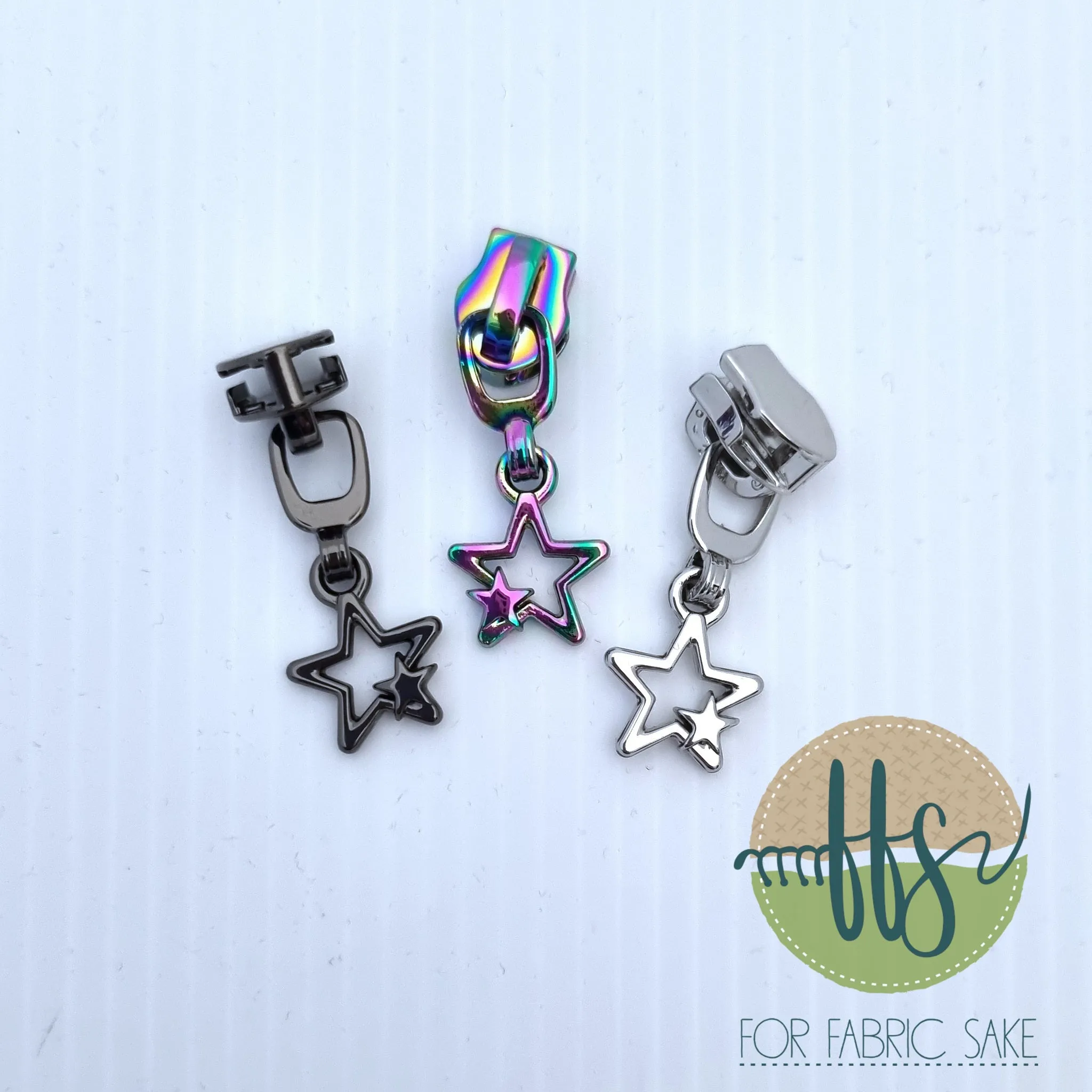 Star Zipper pull