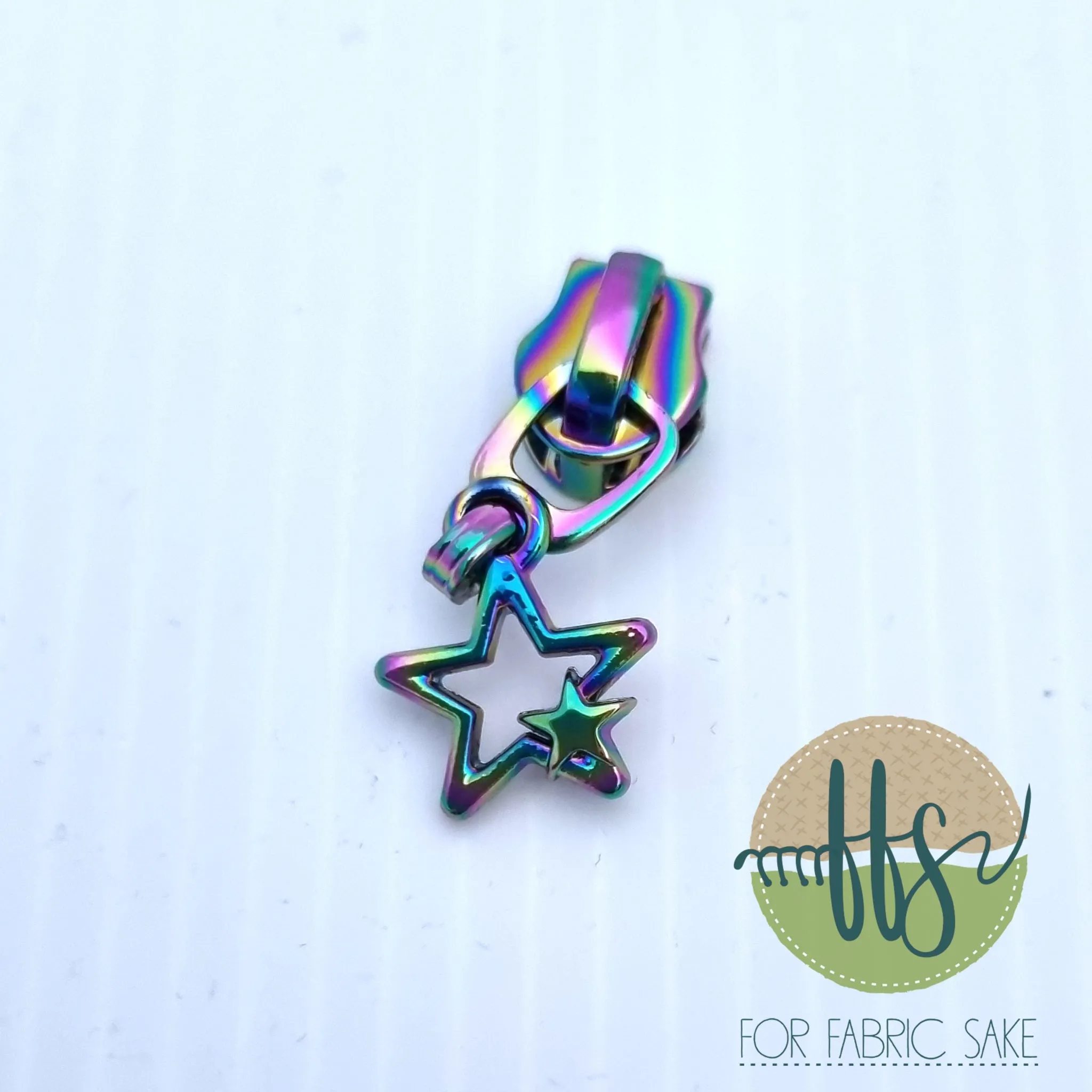 Star Zipper pull