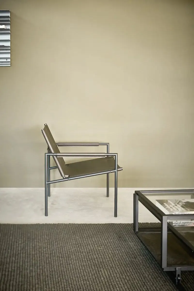 SZ 02 - Armchair