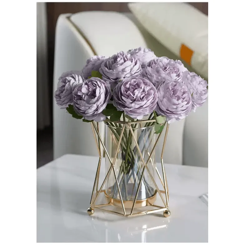 Vază Decorativă Metal și Sticlă - Design Elegant pentru Aranjamente Florale