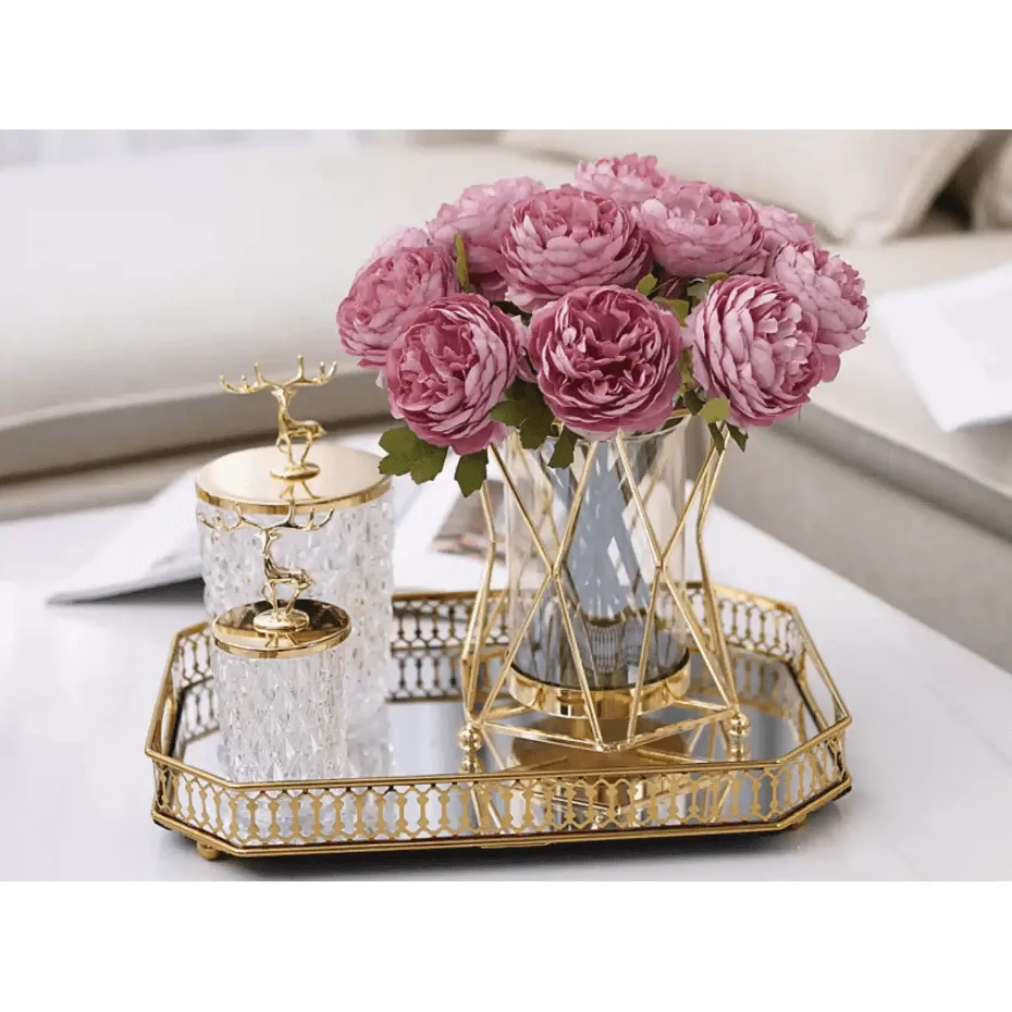 Vază Decorativă Metal și Sticlă - Design Elegant pentru Aranjamente Florale